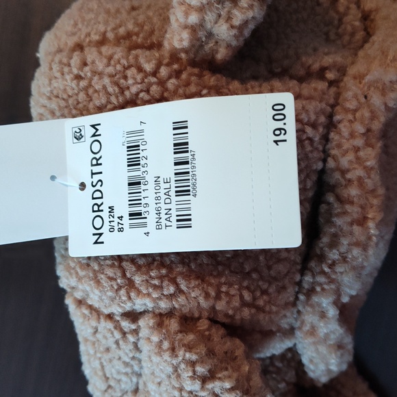 Nordstrom teddy bear baby hat NWT - Picture 3 of 5